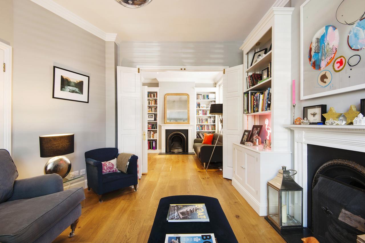 Enchanting Southfields Home By King George'S Park ロンドン エクステリア 写真