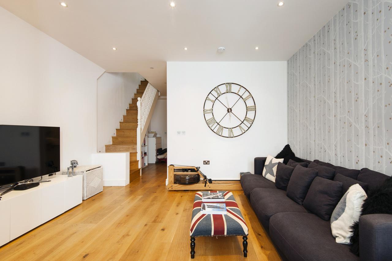 Enchanting Southfields Home By King George'S Park ロンドン エクステリア 写真
