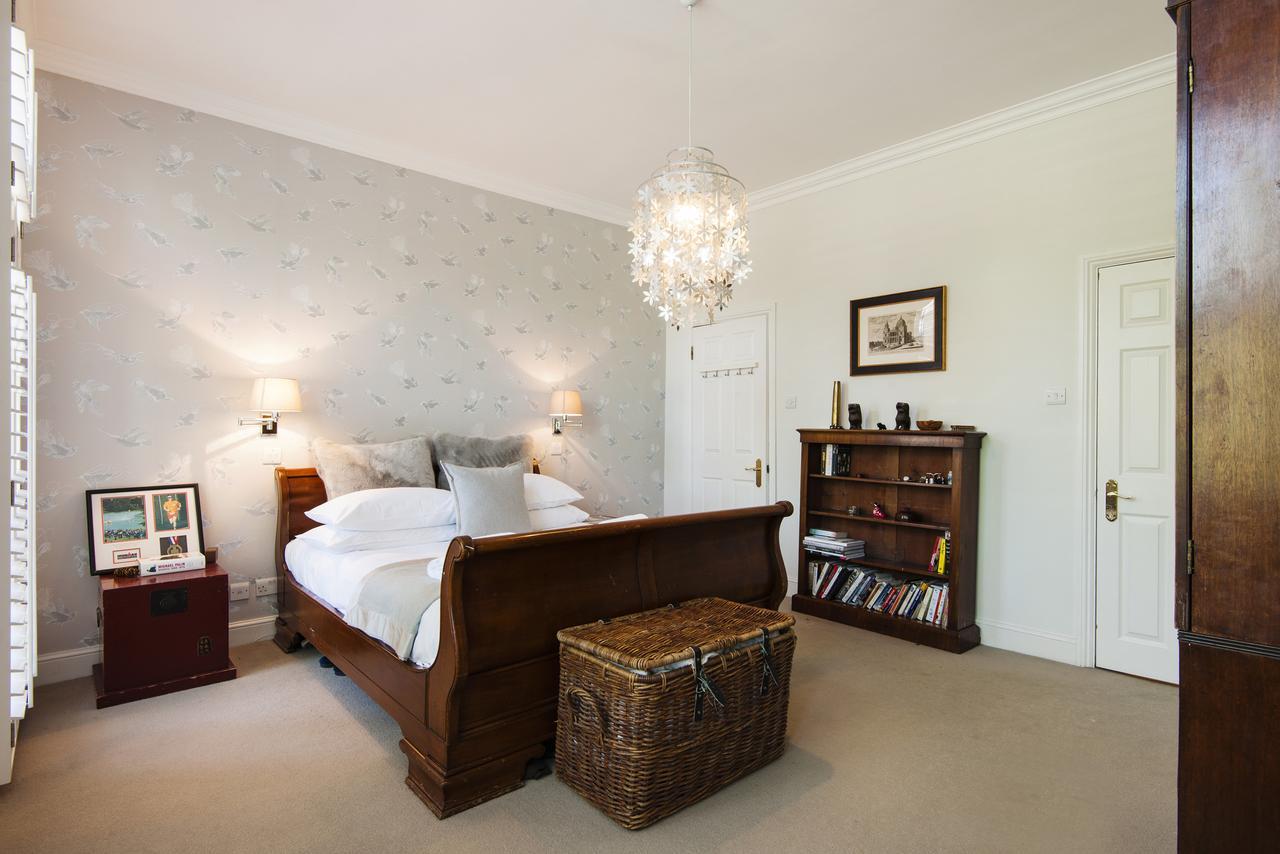 Enchanting Southfields Home By King George'S Park ロンドン エクステリア 写真